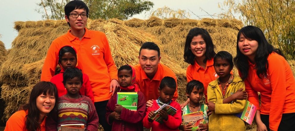 Students in the Ánanda Nagar education programme